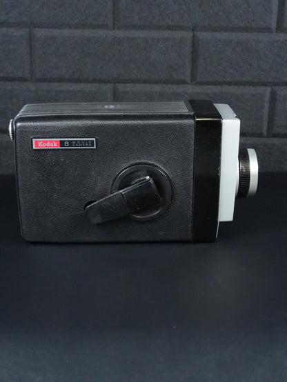 Kodak Brownie Vintage 1960's 8mm Movie Cine Camera Ektanar f/1.9 Lens - Working