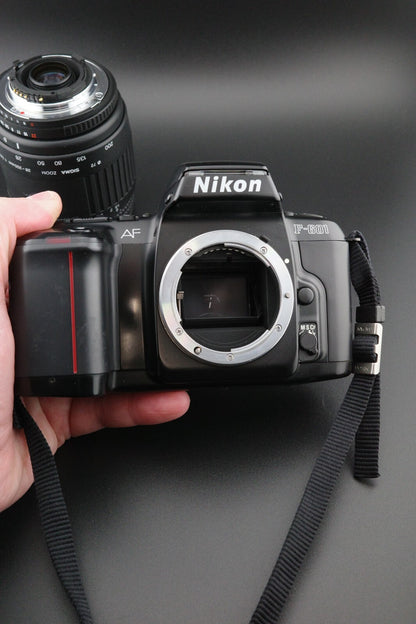 Nikon F-601 35mm SLR Film Camera + Sigma 28-200mm Lens - Film Tested & Working
