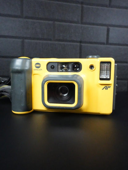 Minolta Weathermatic 35DL 1980'S Underwater 35mm Film Camera Yellow - Working