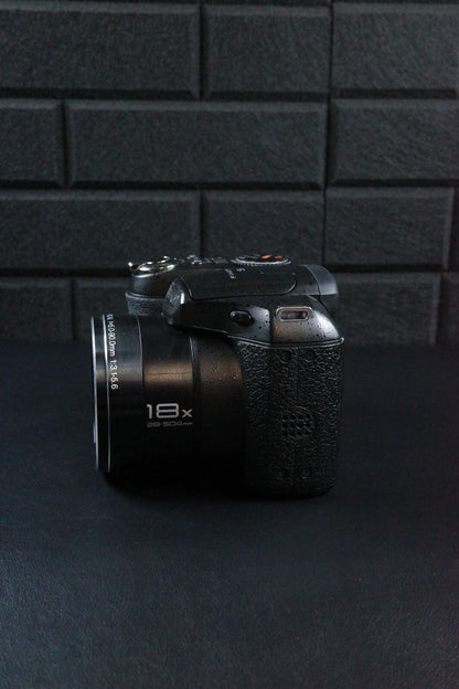 Fujifilm FinePix S2950 14.0MP Digital Camera + Batteries - Tested & Working
