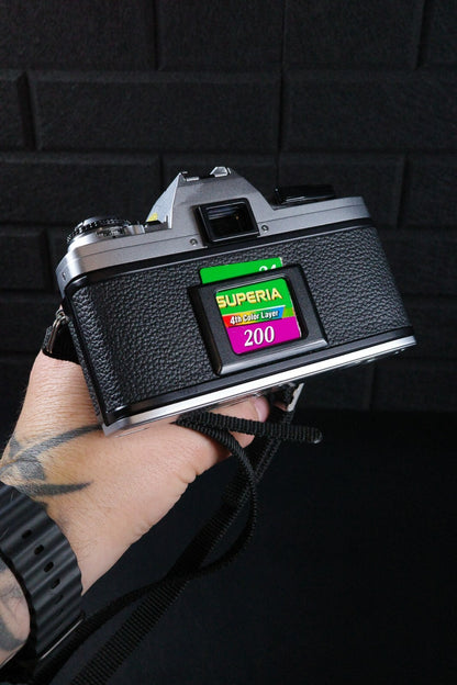 Working Minolta X-300 Vintage 1980's 35mm SLR Film Camera + Tamron 28-70mm Lens