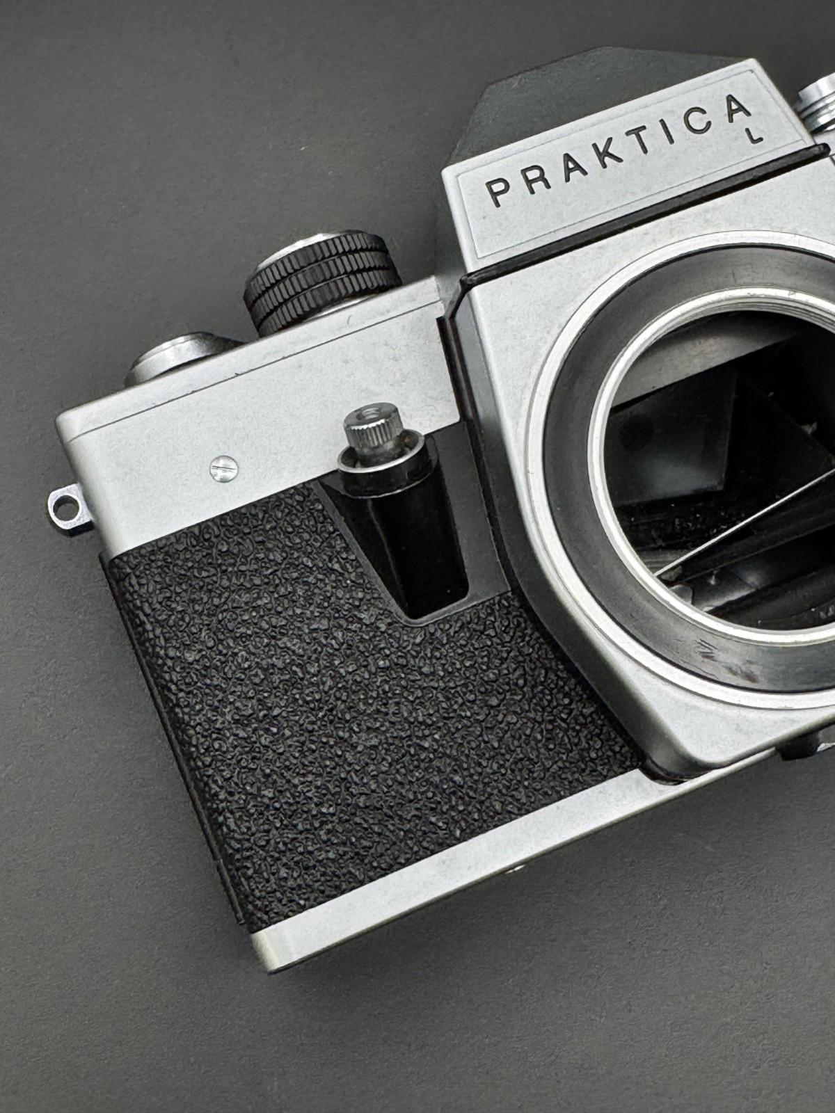 Praktica L Pentacon M42 Vintage 35mm Camera Body - Faulty For Spares or Repair