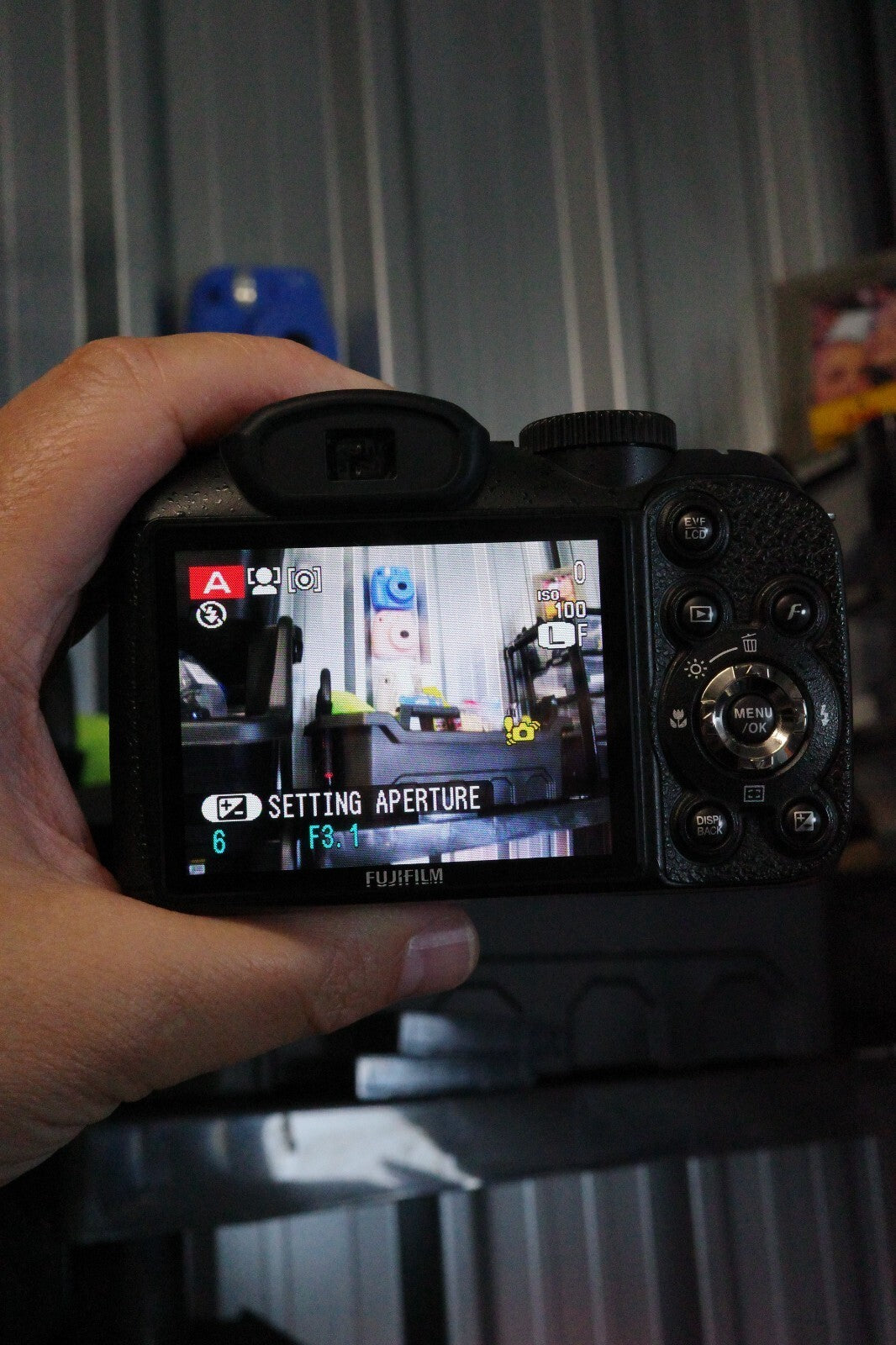 Fujifilm FinePix S2950 14.0MP Digital Camera + Batteries - Tested & Working