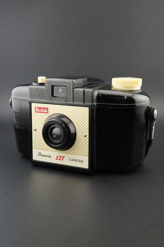 Vintage 1950's Kodak Brownie 127 Roll Film Camera With Case - Tested & Working