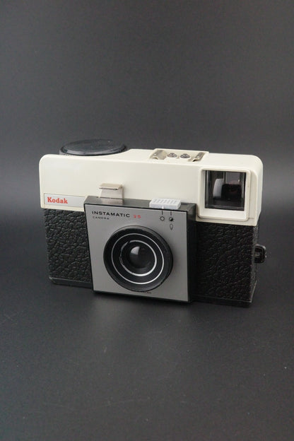 Vintage 1960's Kodak Instamatic 25 Retro 126 Film Camera +  Case & Instructions
