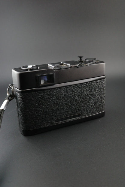 Chinon 35 Vintage 1970's 35mm Film Camera - Winds, Fires - Faulty Light Meter