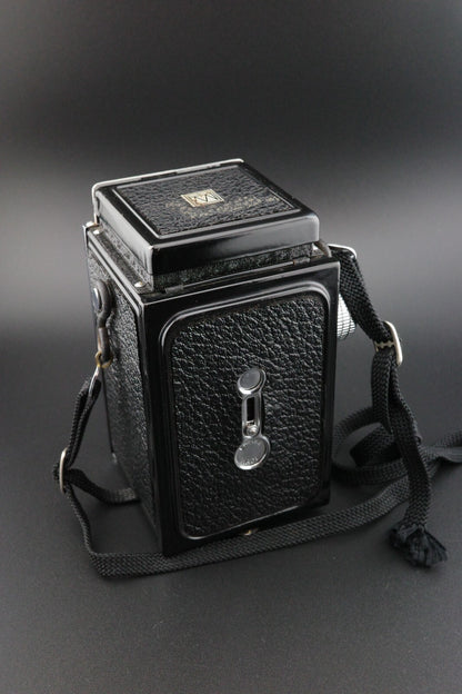 Halina Viceroy Vintage Hong Kong 1960's 120 Film 6x6 Camera - Tested & Working