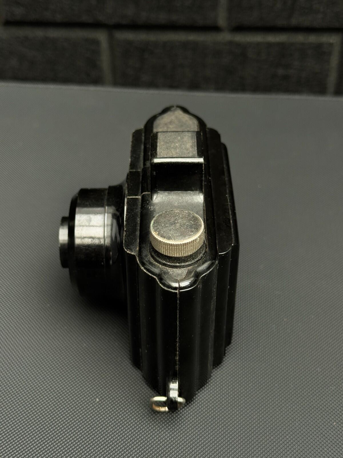 Photo Magic No. 4065 Vintage 1950's British Bakelite Camera - Working (G85)