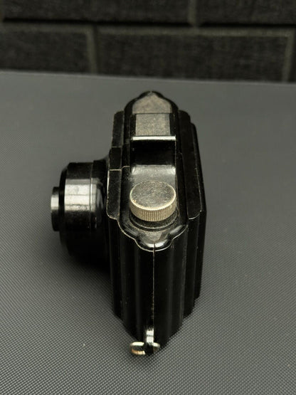 Photo Magic No. 4065 Vintage 1950's British Bakelite Camera - Working (G85)