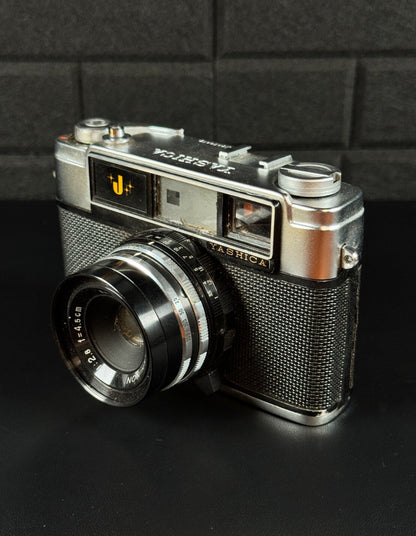 Yashica J Vintage 1960's 35mm Film Rangefinder Camera + Case - Tested & Working