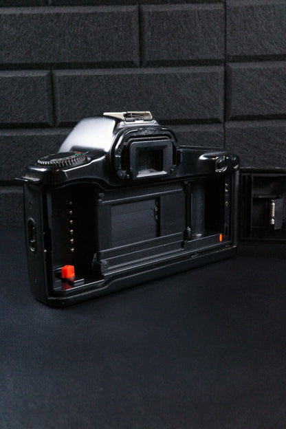 Canon EOS 1000 Vintage 1990's 35mm SLR Film Camera Body - Tested & Working