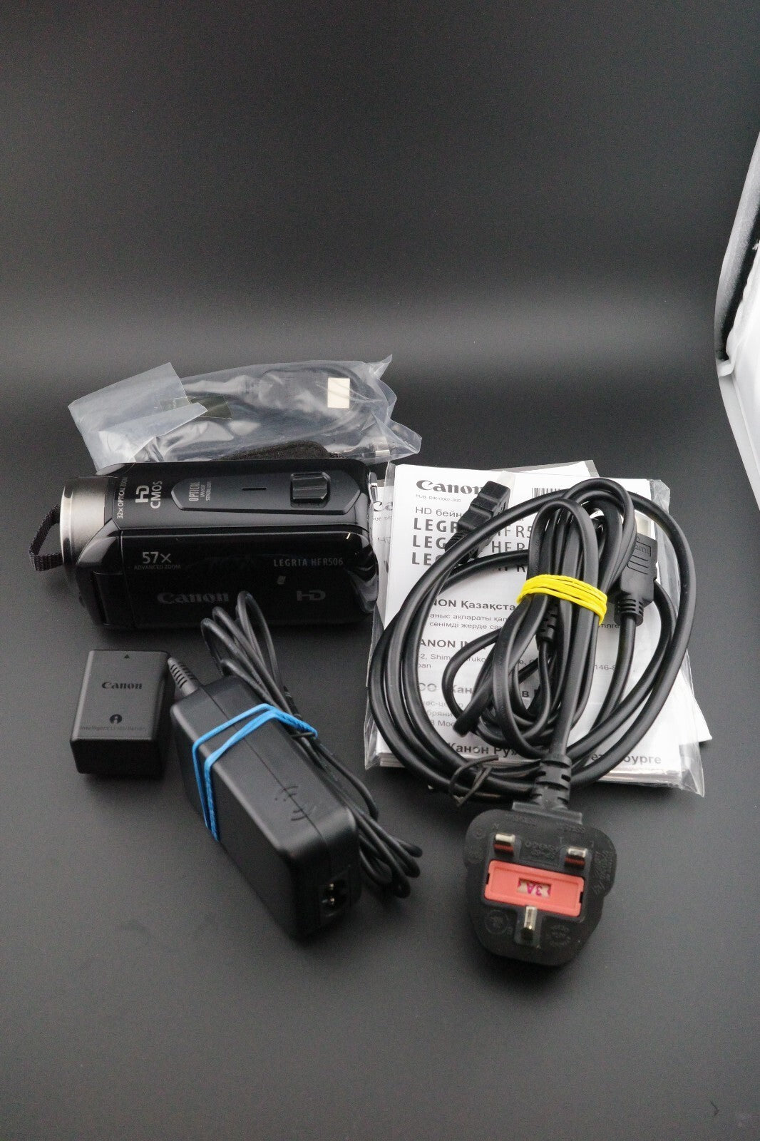 Canon LEGRIA HF R506 Full HD Camcorder Boxed Battery Charger Cables Excellent