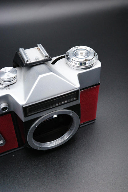 Zenit-E 35mm Vintage SLR Film Camera – Burgundy Faux Leather - Spares or Reapir