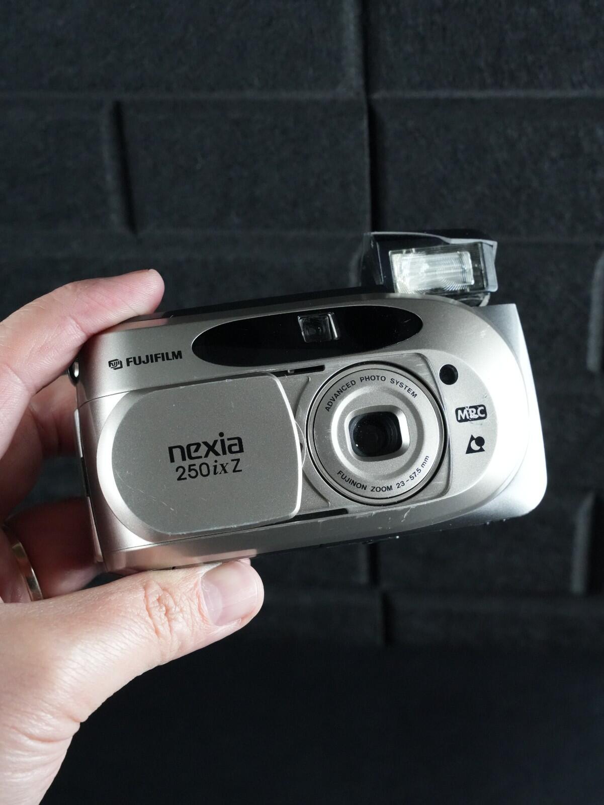 Fujifilm Nexia 250ix Z Vintage 2000's Compact APS Film Camera - Tested & Working
