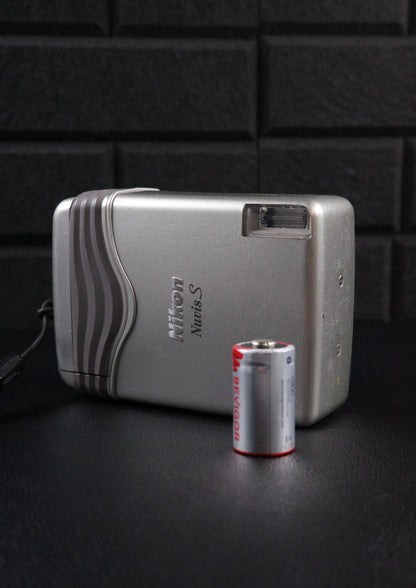 Nikon Nuvis S Vintage 1990's APS Film Point & Shoot Camera - Tested & Working