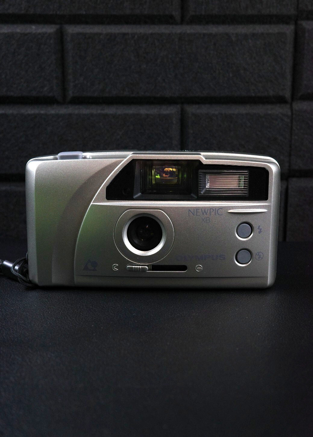 Olympus Newpic XB Vintage 1990's APS Film Camera + New Battery - Boxed & Working