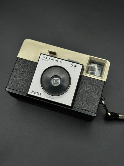 Vintage 1960's Kodak Instamatic 25 Retro 126 Film Camera - Winds & Fires