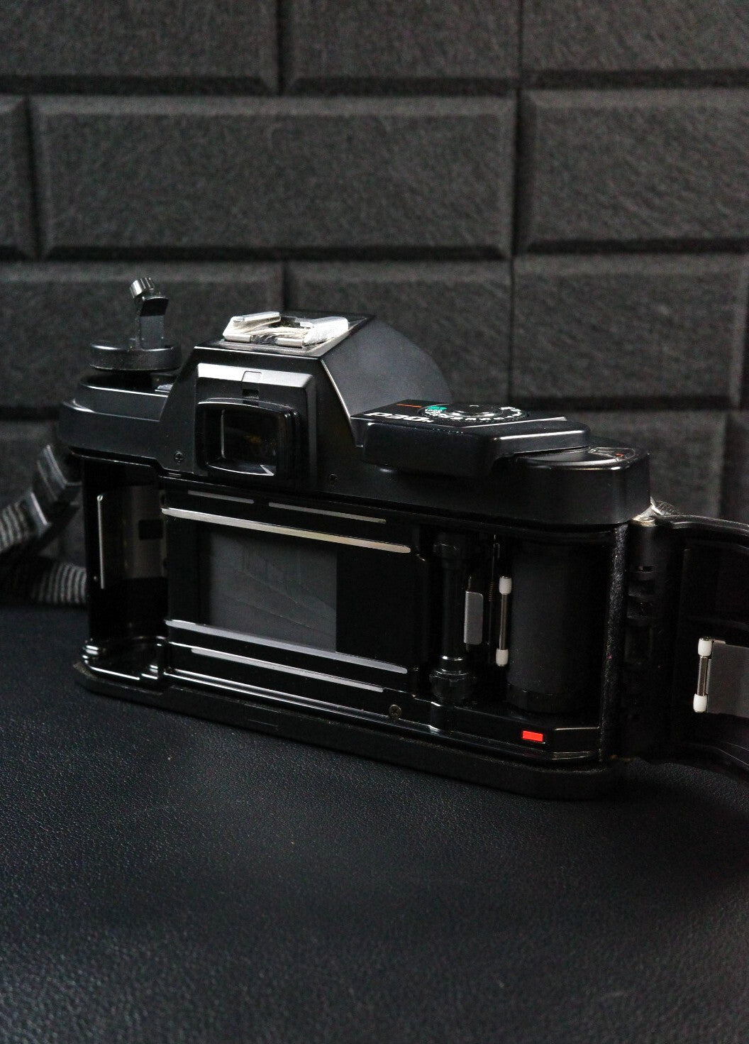 Vintage Pentax P30 35mm SLR Film Camera Body Only - Faulty Spares or Repair