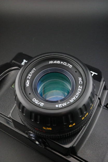 Zenit 122 35mm SLR + MC Zenitar-M2s 50mm f2 - Tested & Working and Near Mint