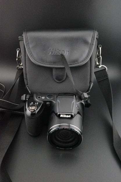Nikon Coolpix L340 20.2MP 28x Zoom Camera + Card & Bag - Working - Screen Fault
