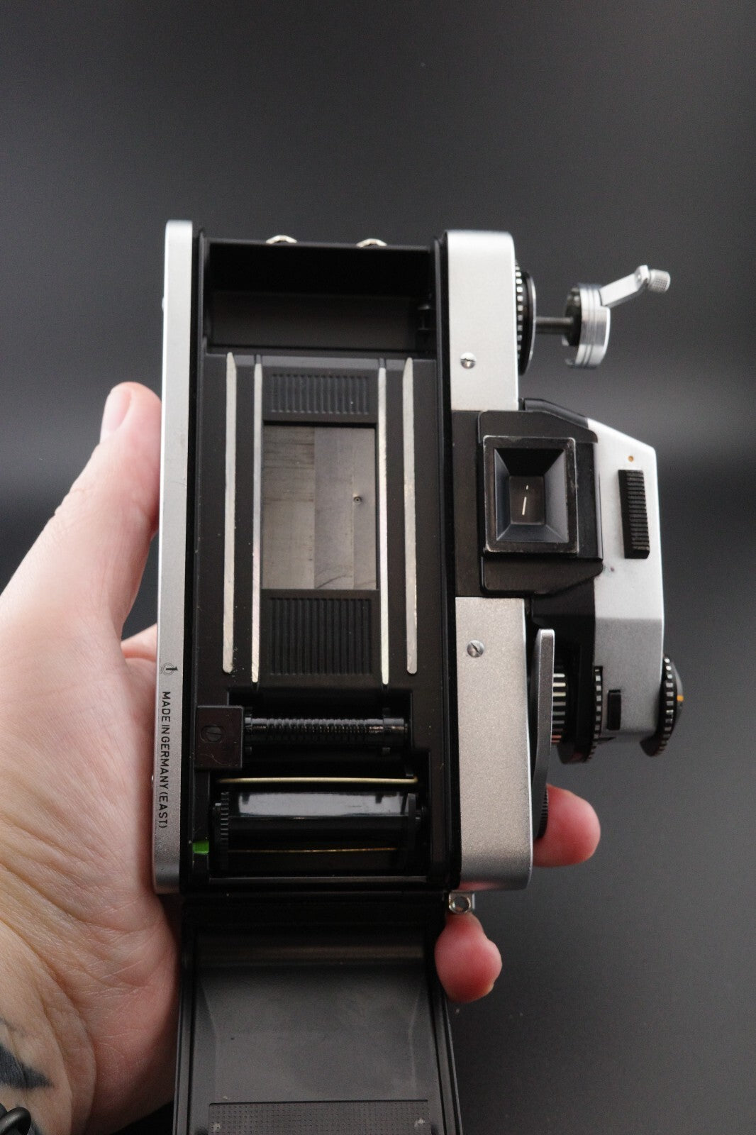 Exakta RTL 1000 35mm Vintage Camera, TTL Penta Prism - Body Only - Untested