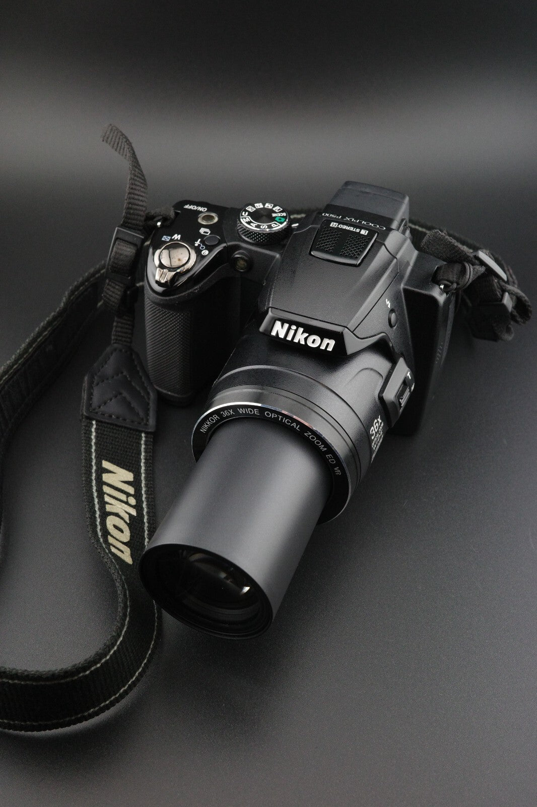 Nikon Coolpix P500 12.1MP 36x Zoom Digital Bridge Camera + New Battery / Charger