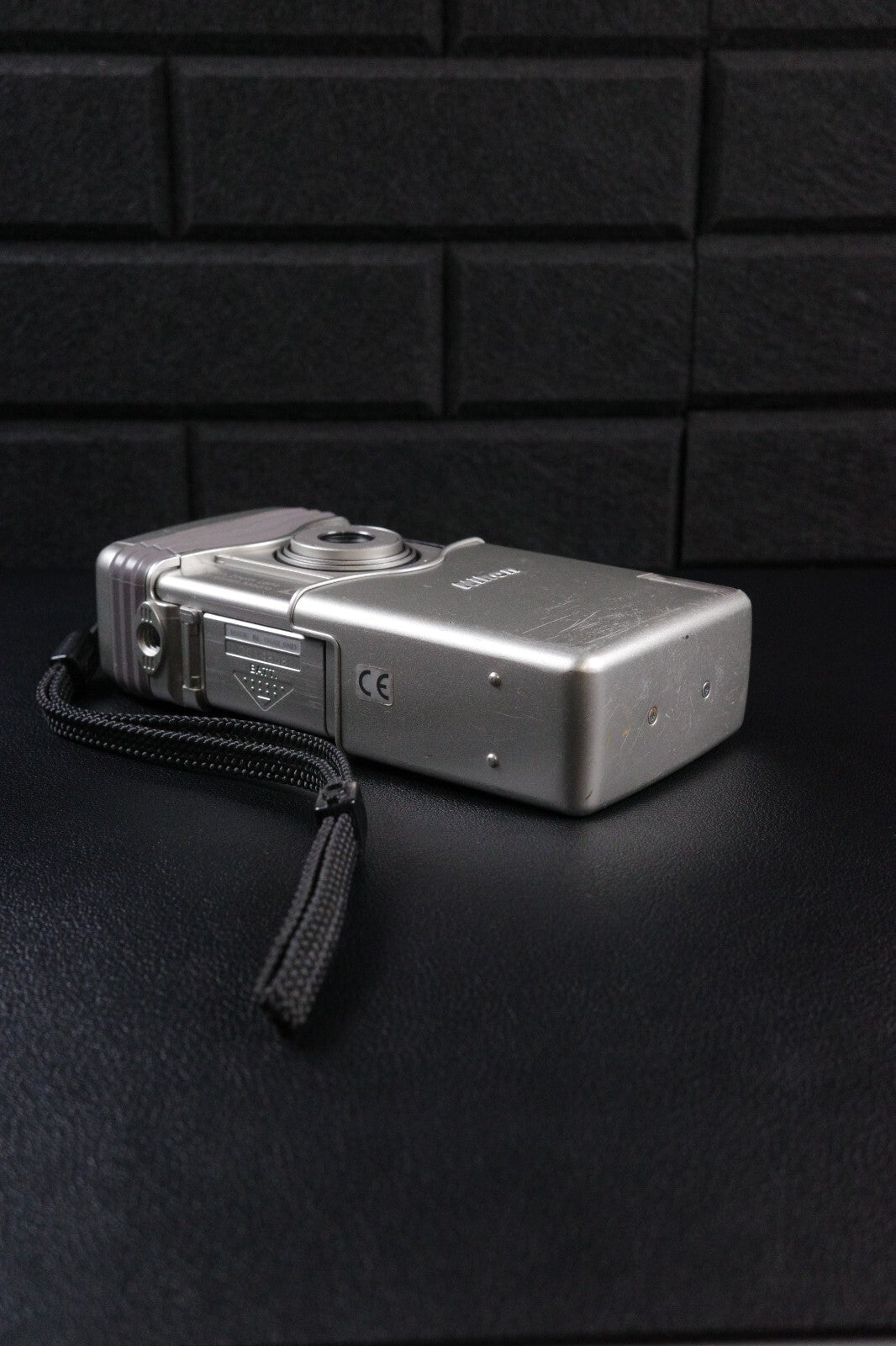 Nikon Nuvis S Vintage 1990's APS Film Point & Shoot Camera - Tested & Working
