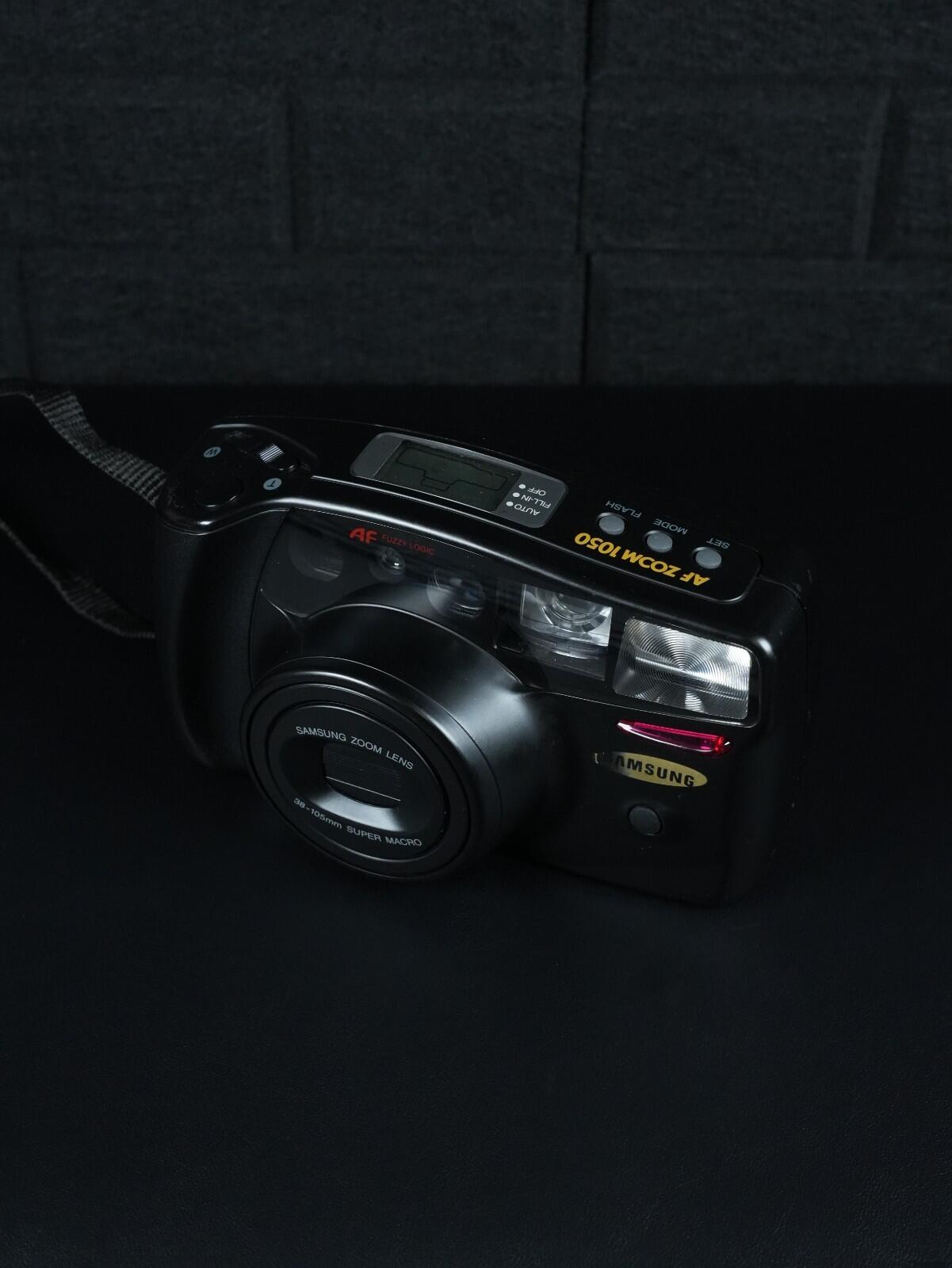 Samsung AF Zoom 1050 Vintage 1990's 35mm Film Camera - Tested & Working (W557)