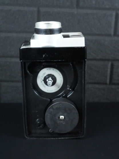 Kodak Brownie Vintage 1960's 8mm Movie Cine Camera Ektanar f/1.9 Lens - Working