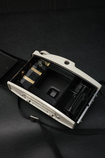 Vintage Kodak Brownie 44A Camera - Winds & Fires