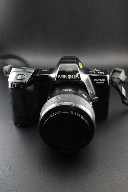 Minolta Dynax 7000i 35mm Film SLR Camera With 2 Lenses - Working - Read Details