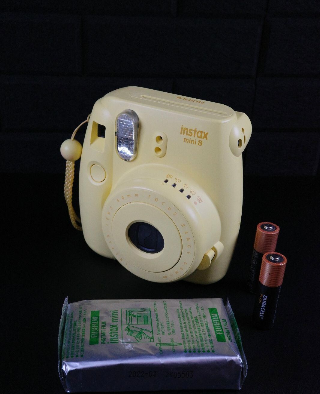 Fujifilm Instax Mini 8 Yellow  Instant Camera + Film & Batteries - Working