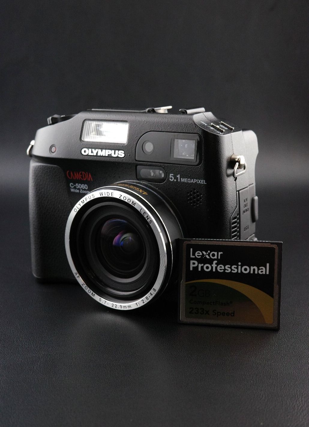 Olympus Camedia C5060 5.1MP Digital Camera + 2GB Lexar Pro CF Card - Working