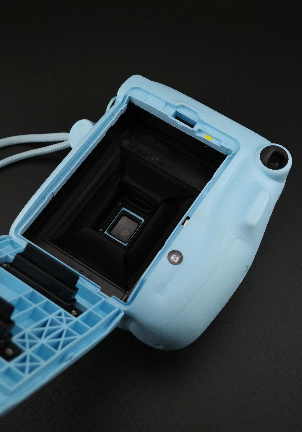 Fujifilm Instax Mini 11 Baby Blue Instant Camera + Batteries - Tested & Working