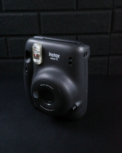 Boxed Fujifilm Instax Mini 11 Black Instant Polaroid Camera - Works Perfectly