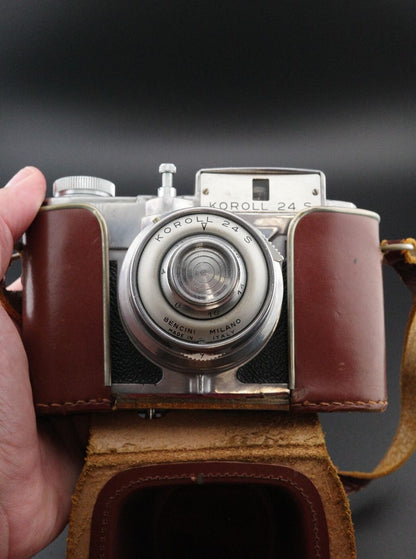 Vintage Italian 1950's Bencini Koroll 24S 120 Film Camera Made Tested & Working