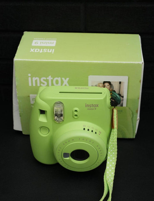 Fujifilm Instax Mini 9 Lime Green Instant Camera + Batteries - Boxed & Working
