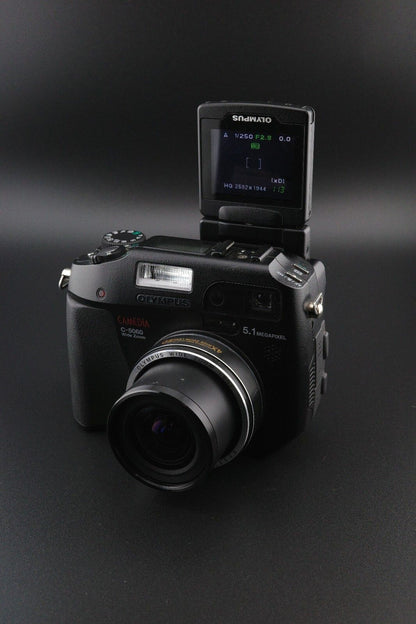Olympus Camedia C-5060 5.1MP Digital Camera + 1GB XD Card, New Battery & Case