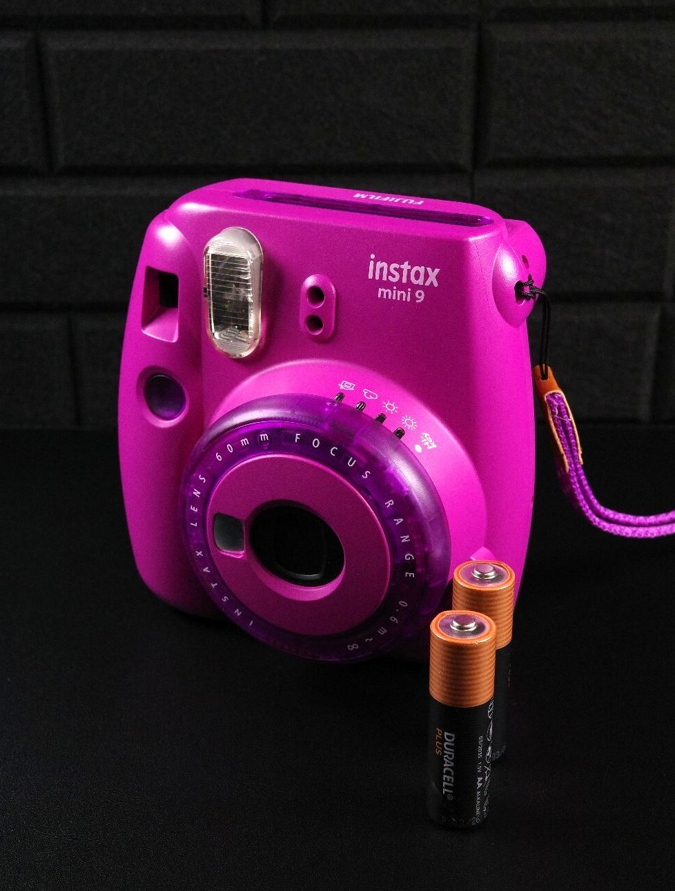 Fujifilm Instax Mini 9 Purple Instant Polaroid Camera + Batteries - Working