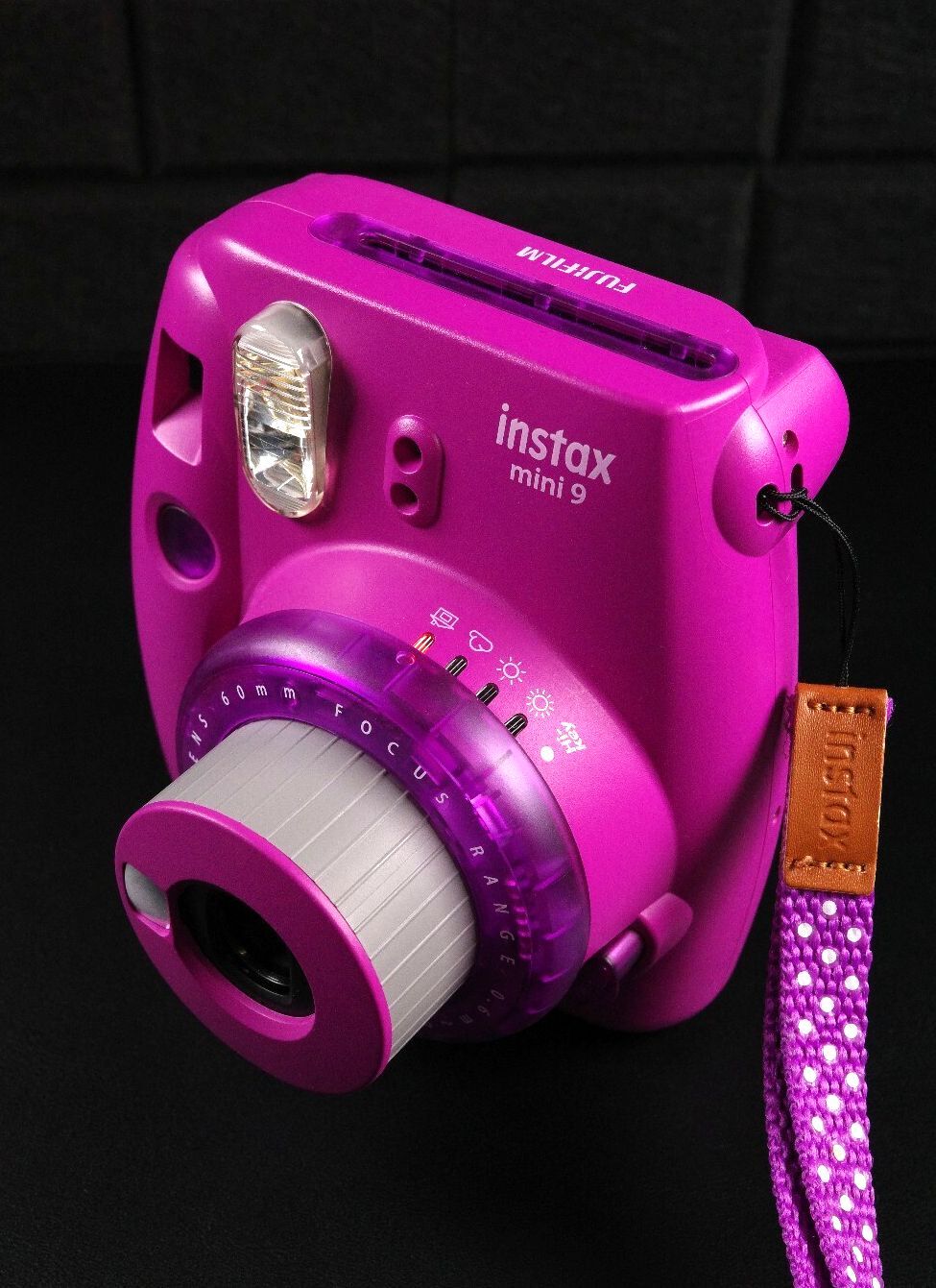 Fujifilm Instax Mini 9 Purple Instant Polaroid Camera + Batteries - Working